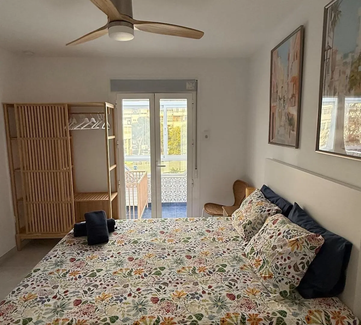 Comfortable Spacious Flat Near Station Torremolinos Apartment
